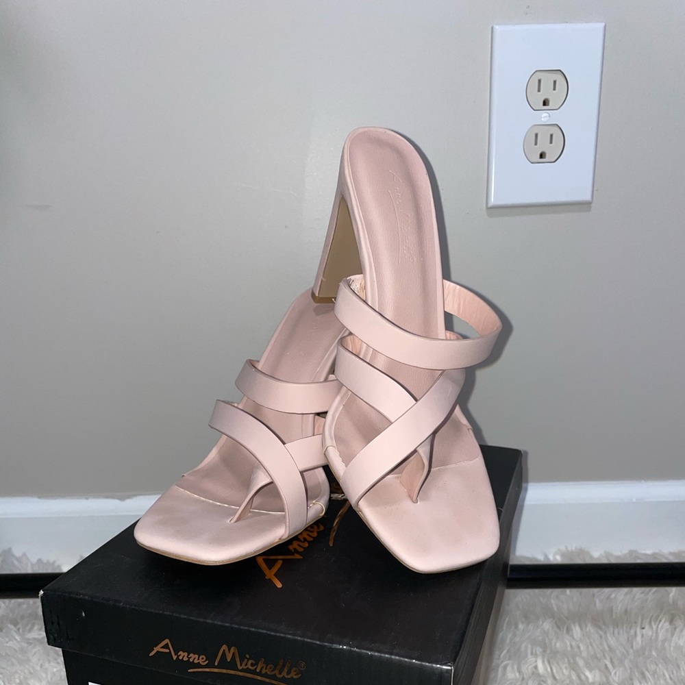 Light powder pink heeled sandals